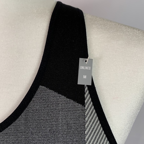 Victoria’s Secret PINK Black & Grey Unlined Sports Bra NWT - Picture 2 of 8